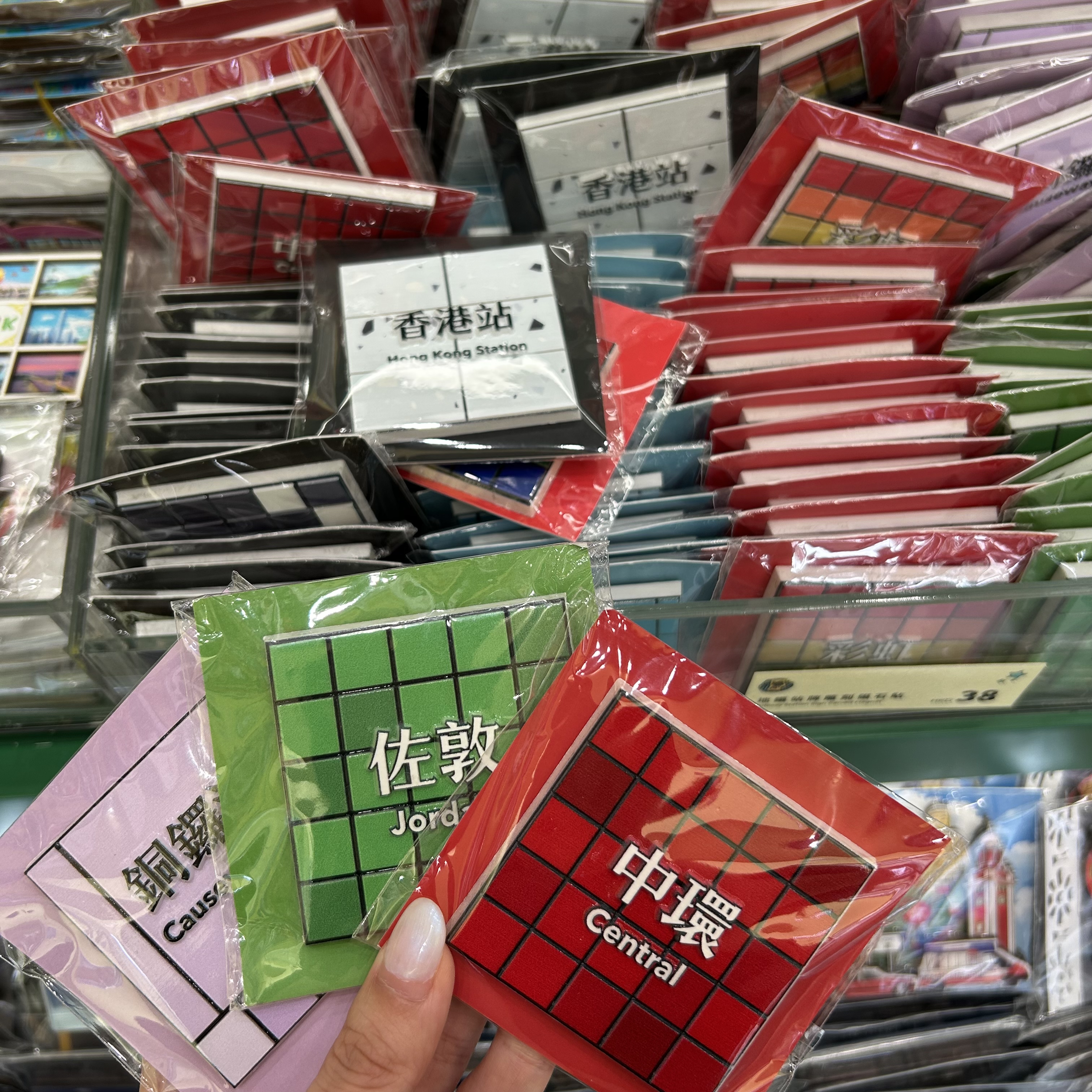 香港土産おすすめ5選！】香港らしさ溢れる「Hong Kong Souvenir